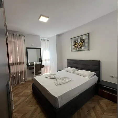 Central Modern Flat At Jordan Misja Street 公寓